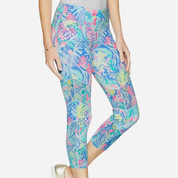 LILLY PULITZER Multi Luxletic Mermaids Cove Theah Weekender Capri Crop Leggings - Picture 3 of 12